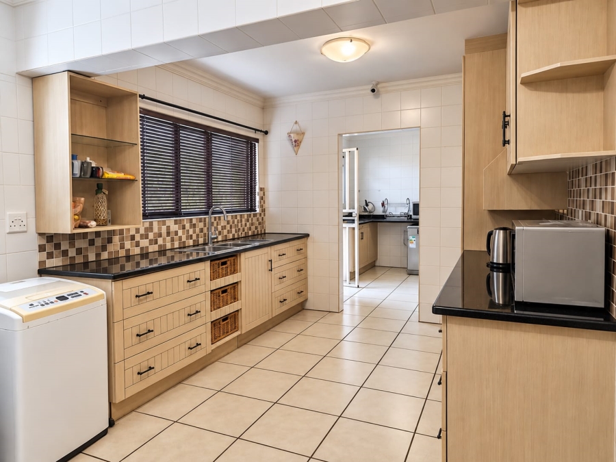 5 Bedroom Property for Sale in Cashan North West